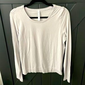 Athleta Ultimate Train Top Lilac/purple Women's Size: L